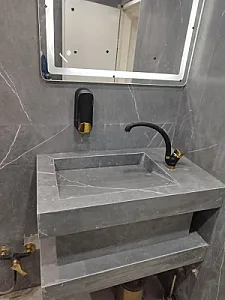 گچ‌کاری و کاشی‌کاری در اسکندری