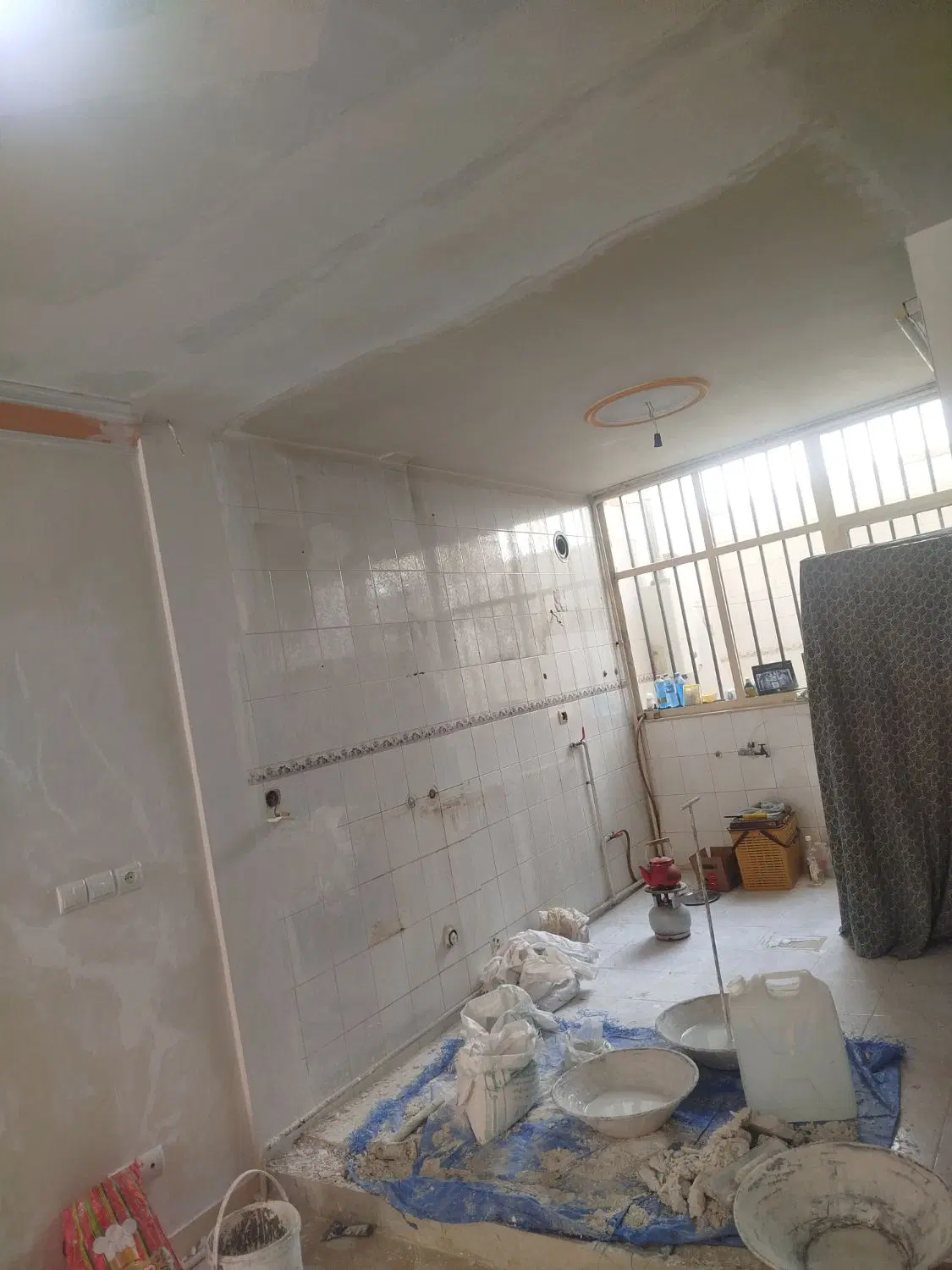 گچکاری و کاشی‌کاری دردشت - تصویر 5