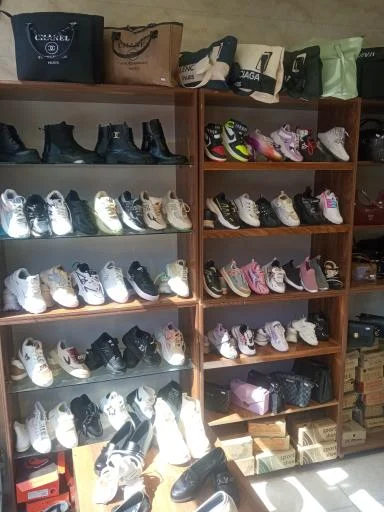 ارزاسرای کیف و کفش سلنا