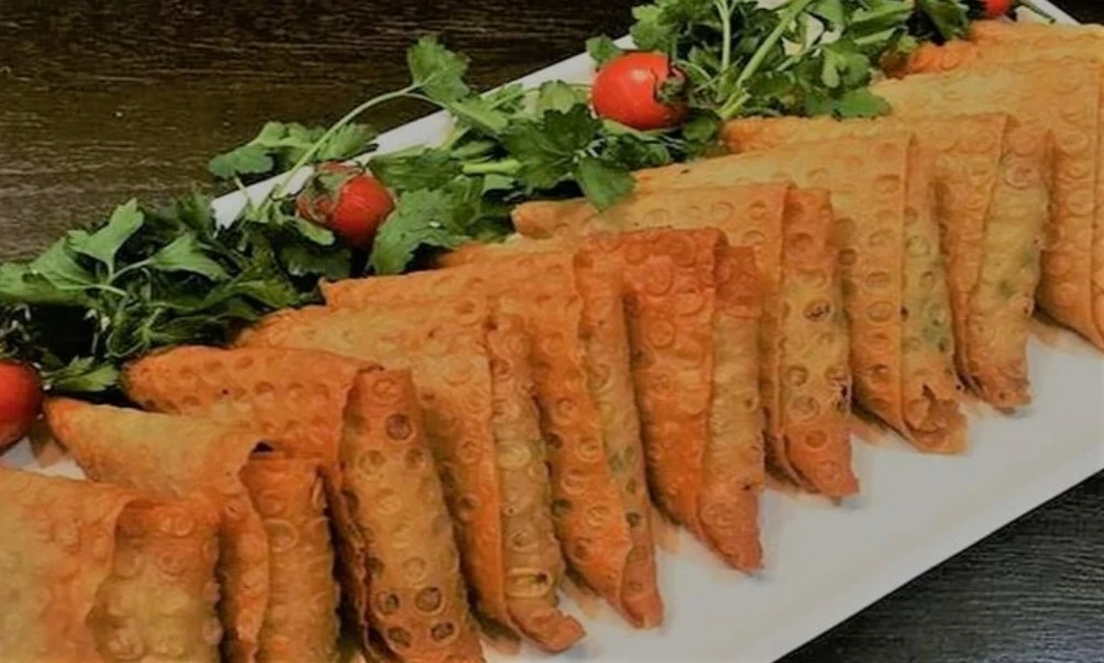 سمبوسه و فلافل و انواع سالاد خانگی خانم - تصویر 2