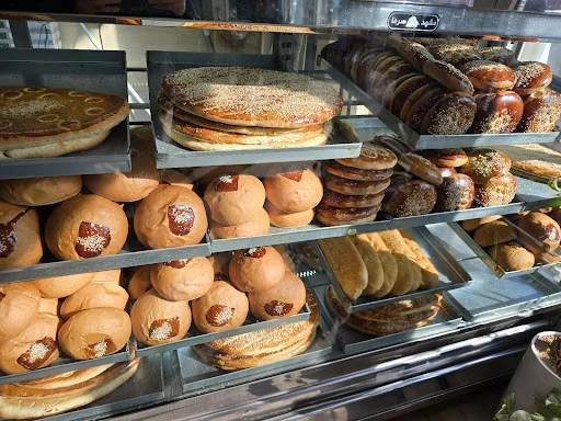 نان و شیرینی نانیکو