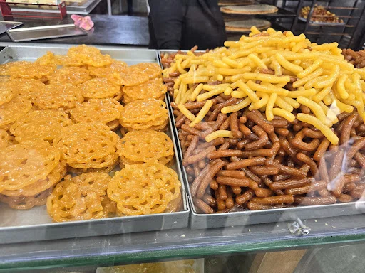 نان و شیرینی نانیکو