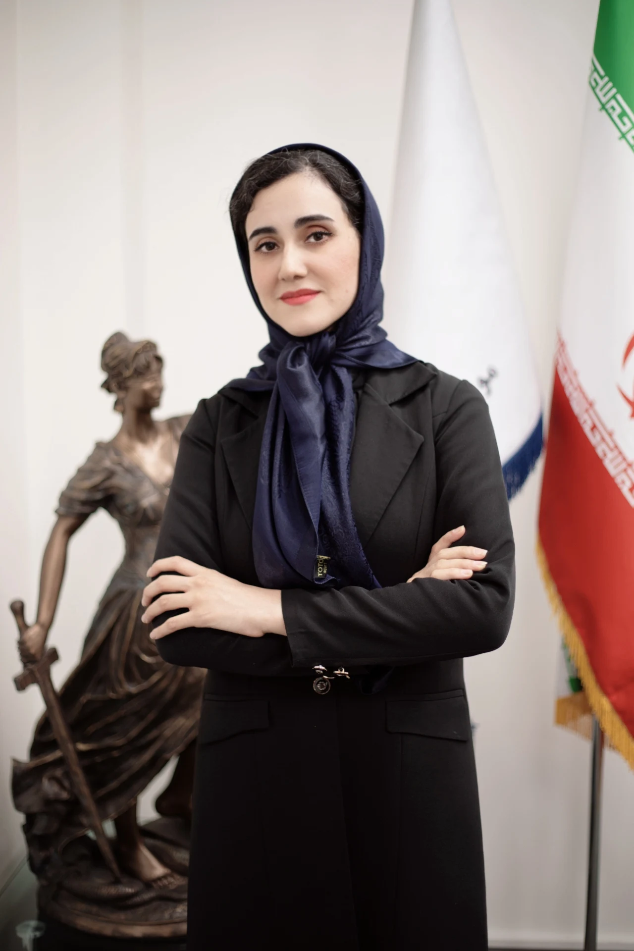 وکیل پایه یک دادگستری نیلوفر قبیتی - تصویر 2