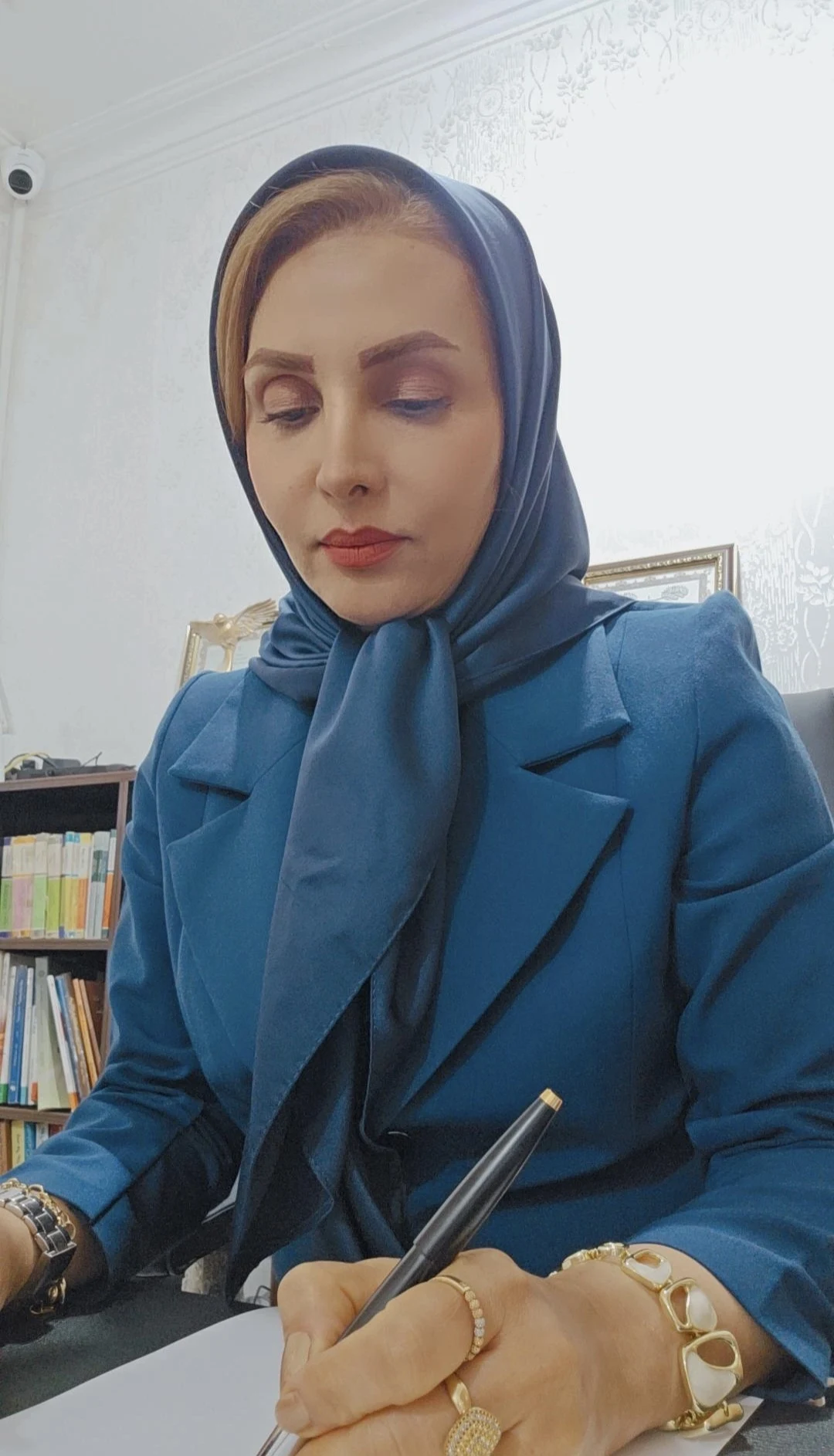 فریبا قلی زاده وکیل پایه یک دادگستری