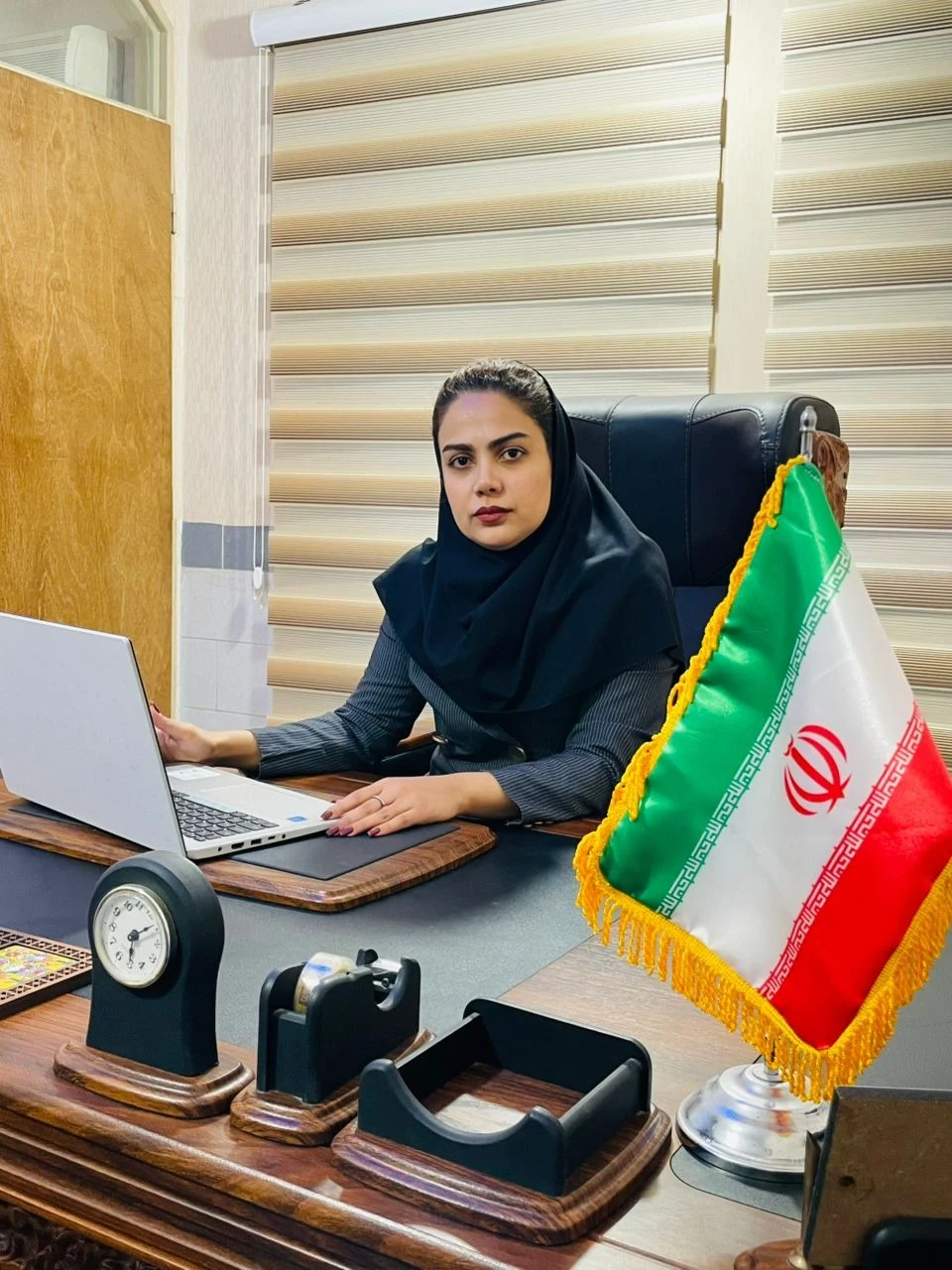 وکیل دادگستری اهواز فاطمه خسروی نیا - تصویر 3