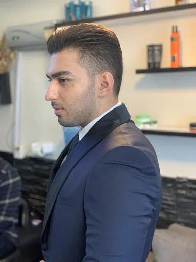 آرایشگاه بابک