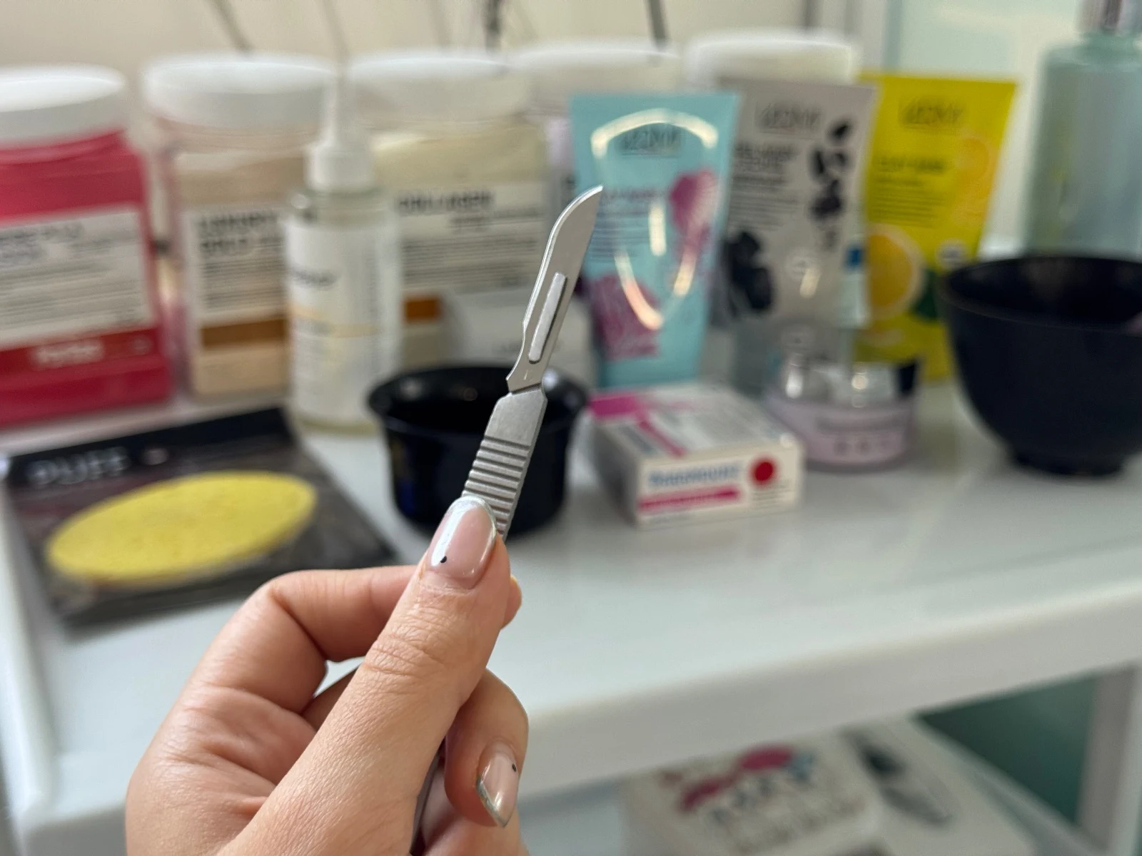 خدمات درماپلنینگ vip با اصلاح ابروی رایگان - تصویر 5