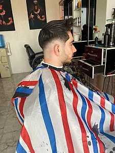 آرایشگاه عادل