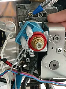 پکیج و آبگرمکن منصوری