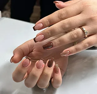 خدمات تخصصی ناخن نگار