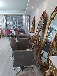 سالن زیبایی آتریسانا