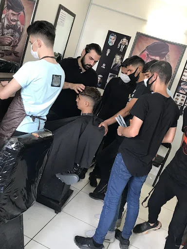 آموزشگاه پیرایش مردانه عالی