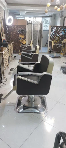 آموزشگاه پیرایش مردانه هنر مو تبریز