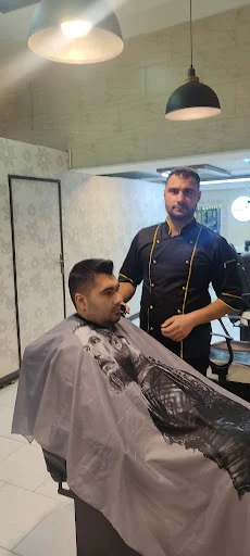 آموزشگاه پیرایش مردانه منافی