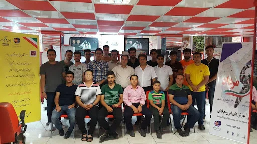 آموزشگاه پیرایش مردانه ونک مو - آموزش و تحصیل در تبریز