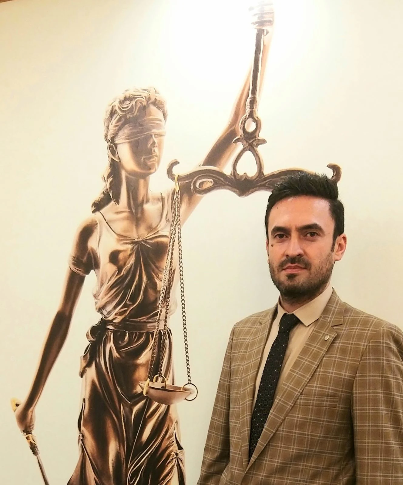 وکیل پایه یک دادگستری محمد تاجی - تصویر 3