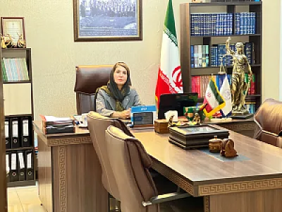 وکیل پایه یک دادگستری سمیه حسینی دخت