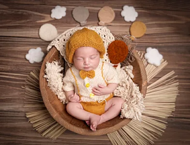 آتلیه عکاسی کودک، نوزاد و بارداری لونا
