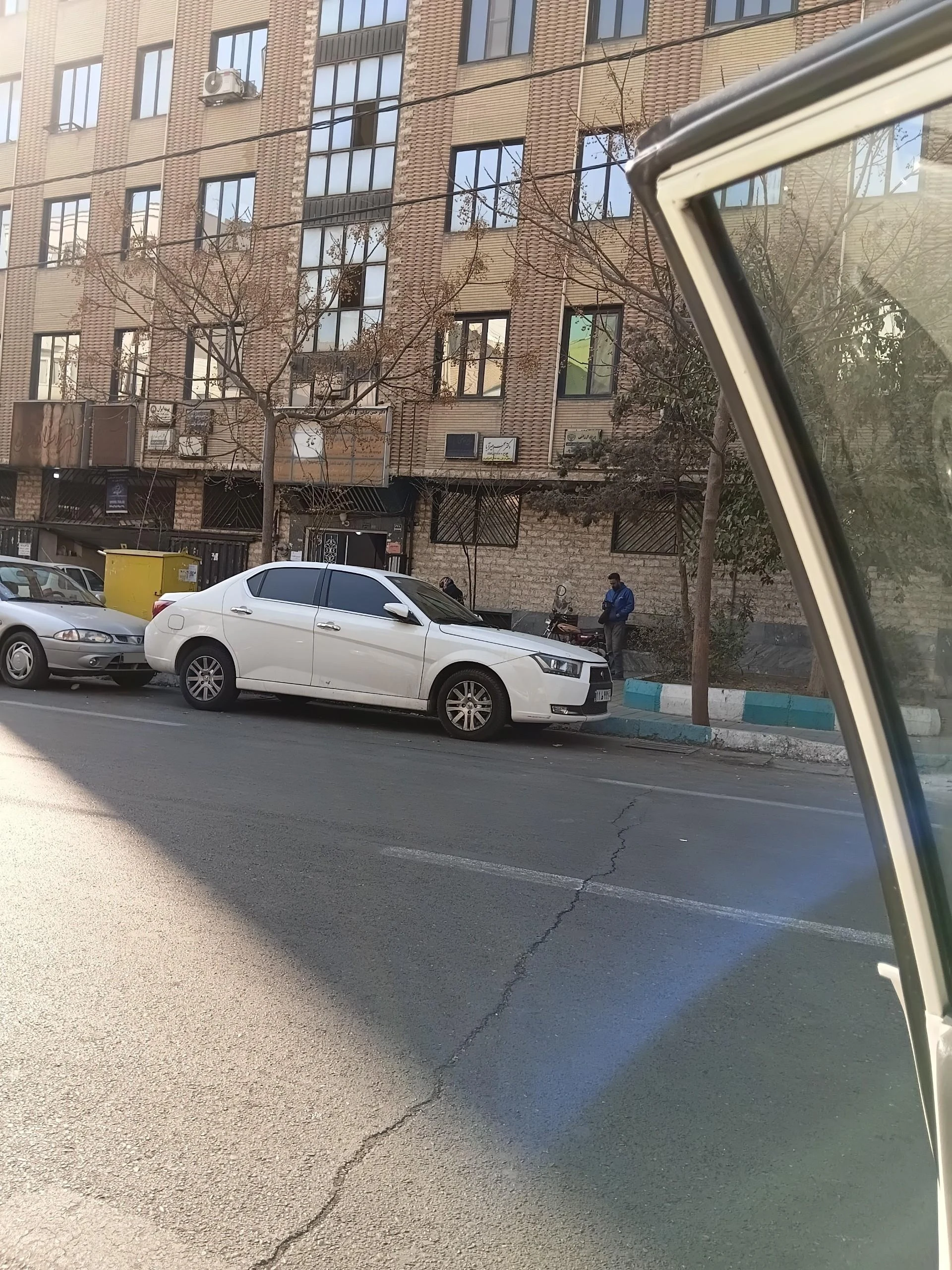 دکتر فرشته بنائیان  - دندانپزشک در تهران