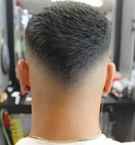 پیرایش و آرایشگاه VIP پدر ژپتو