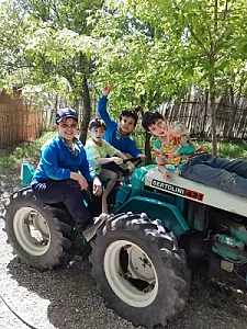 کودکستان و ادبستان آسمانی ها