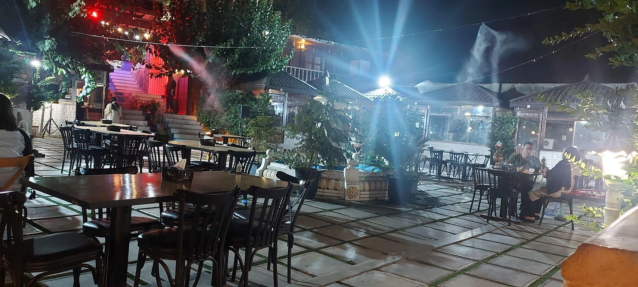 رستوران طاووس