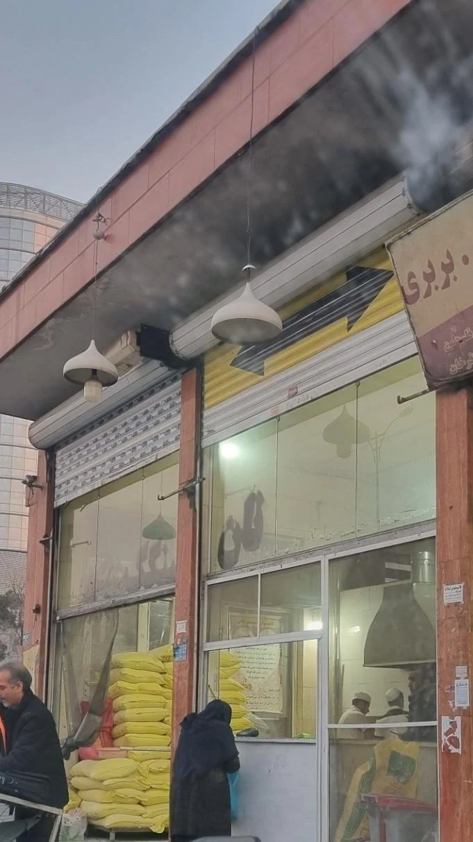 بازار میوه و تره بار دکتر قریب - تصویر 2