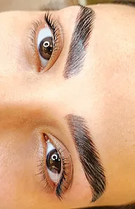 آکادمی زیبایی فرزانه علیزاده