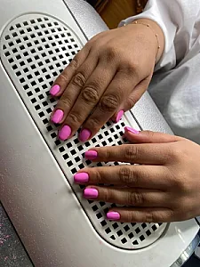 خدمات ناخن و مو شهرزاد