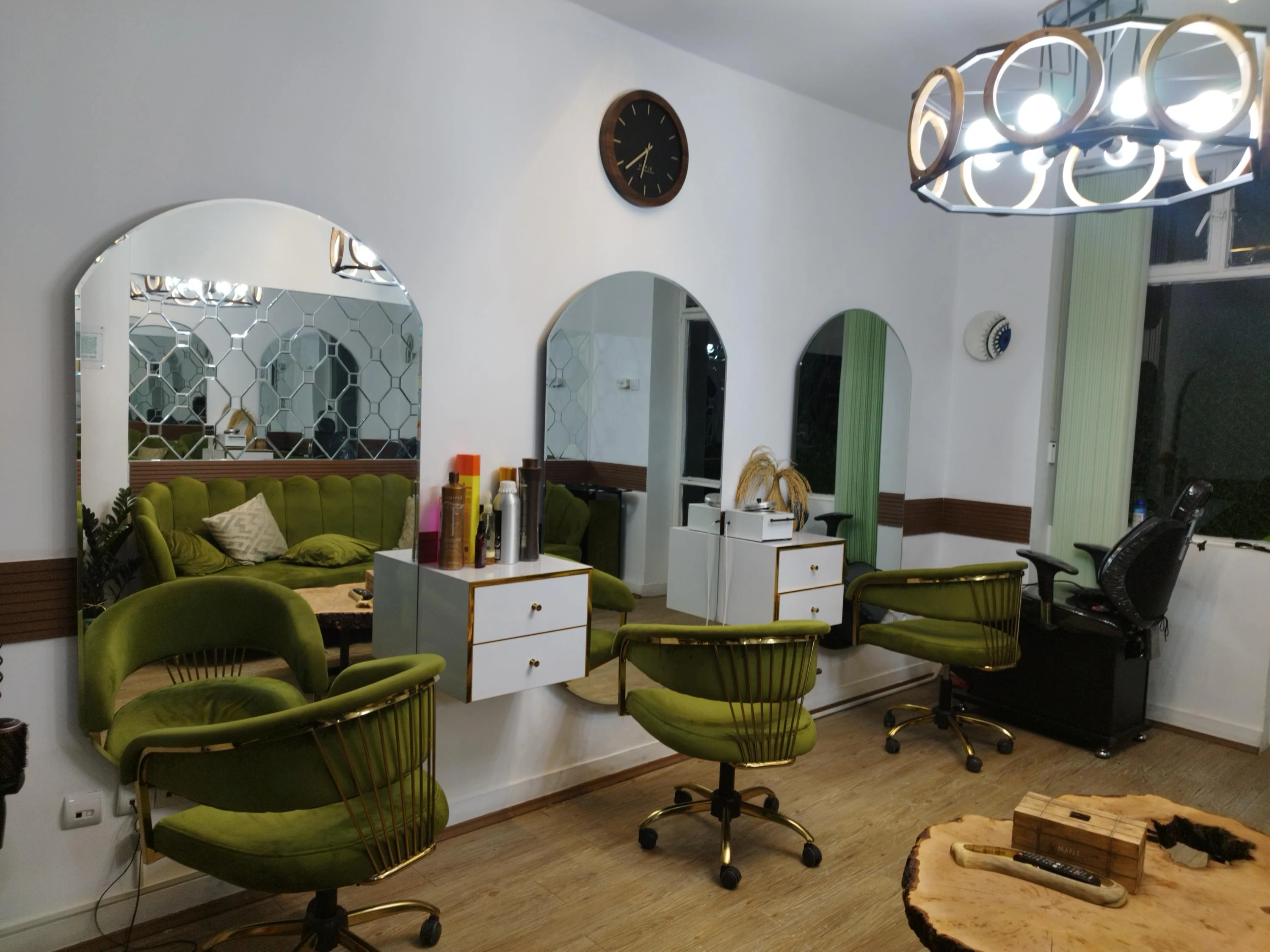 سالن زیبایی آنیسا بیوتی