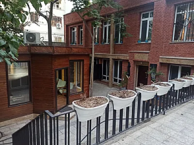 موسسه فرهنگی هنری هفت باغ   ۷ باغ  