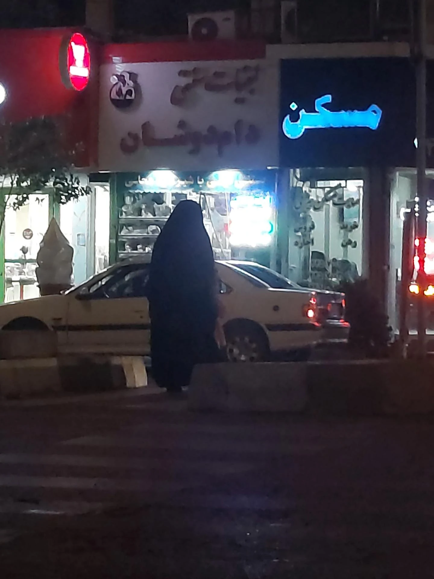 لبنیات یزدی - تصویر 4