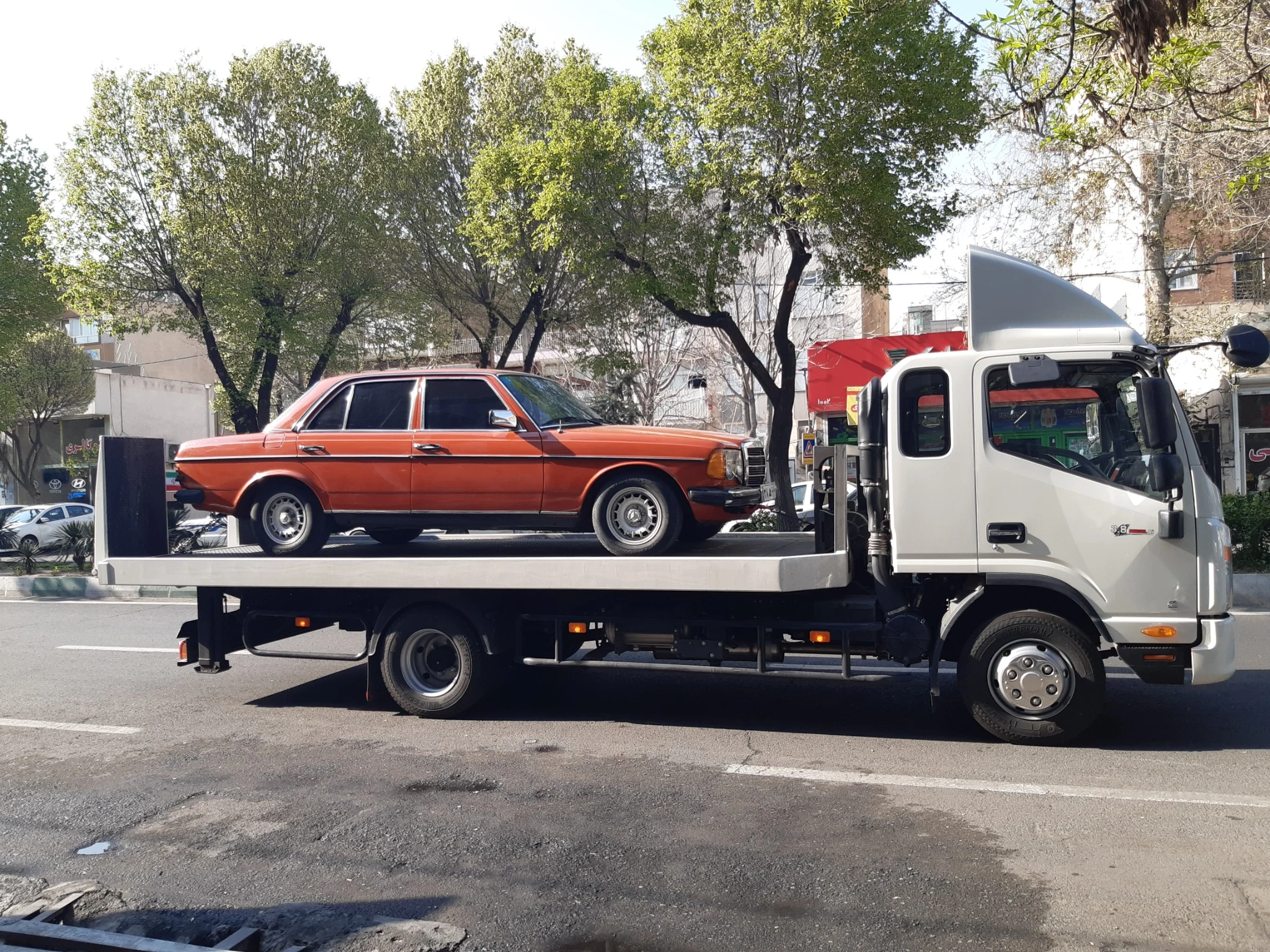 امداد خودرو  و کفی خودروبر به تمام نقاط - امداد خودرو و یدک‌کش در تهران - تصویر 2