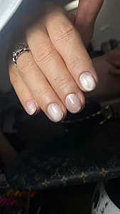 خدمات تخصصی کاشت ناخن ساجده