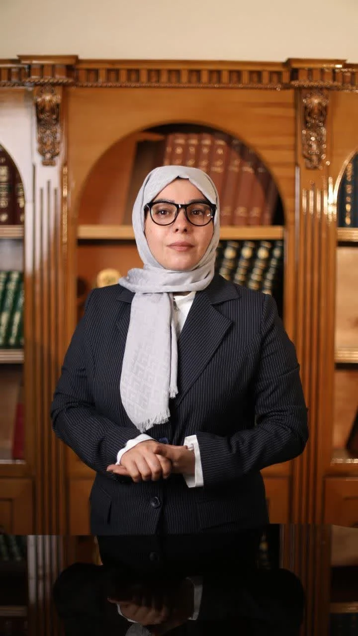 وکیل پایه یک دادگستری خانم حجتیان - تصویر 2