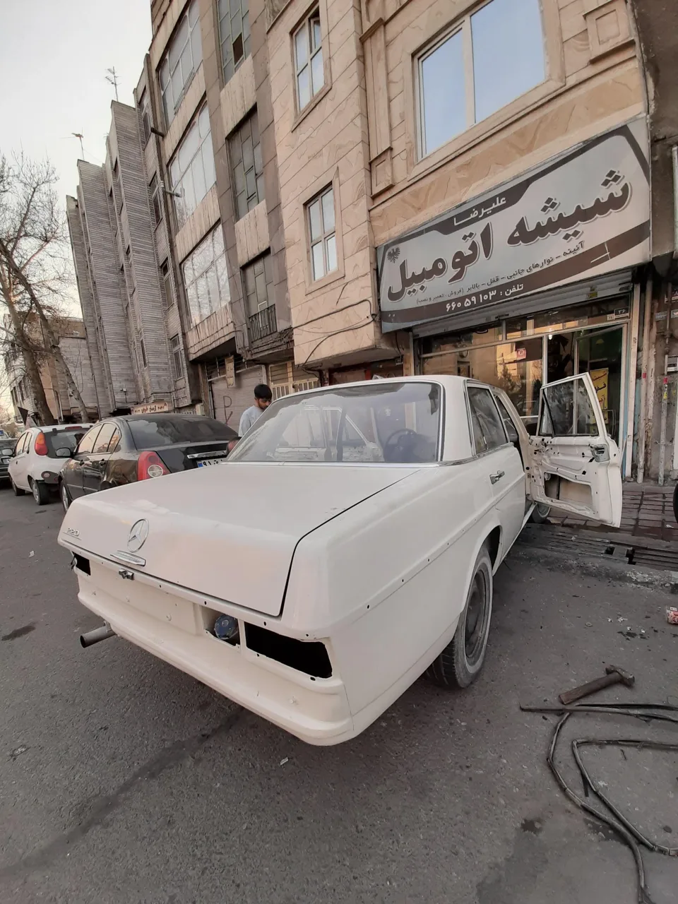 شیشه اتومبیل علیرضا