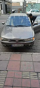 شیشه اتومبیل حسین