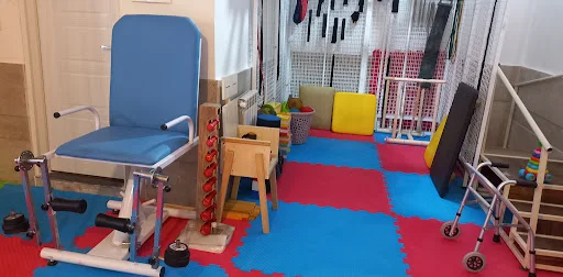 کلینیک فیزیوتراپی حکمت