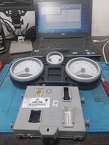 خدمات تخصصی برق و الکترونیک آرش