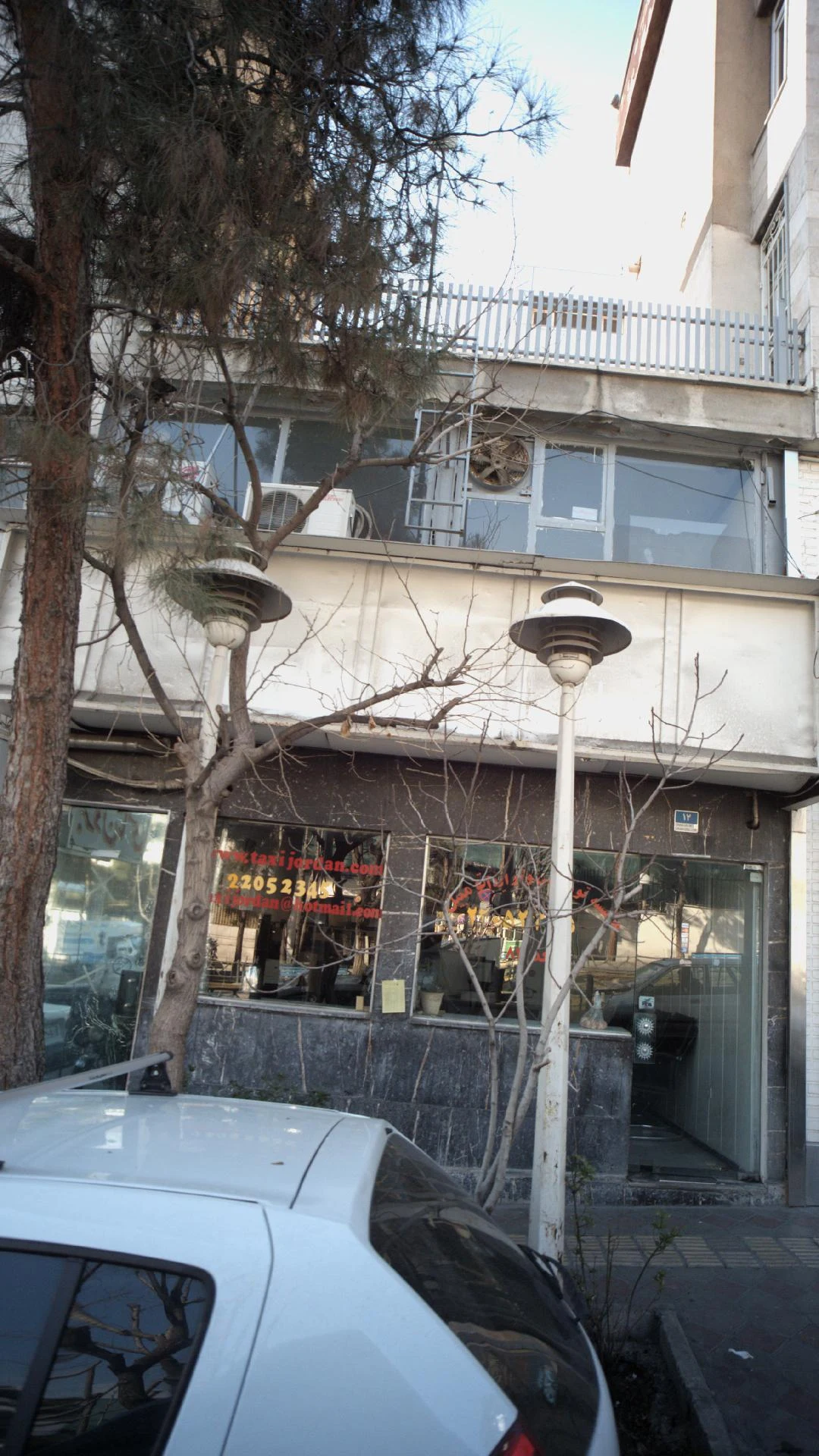 موسسه توریستی و کرایه اتومبیل