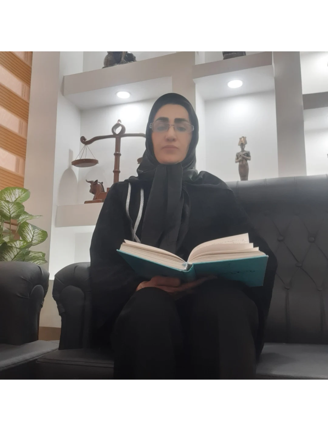 وکیل پایه یک دادگستری  فهیمه طهماسبی