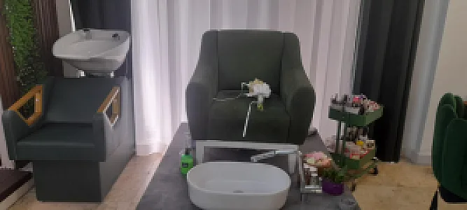 سالن زیبایی لوتوس - Lotus Beauty Studio