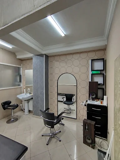 پروتز موی امیر - آرایشگاه مردانه در تبریز