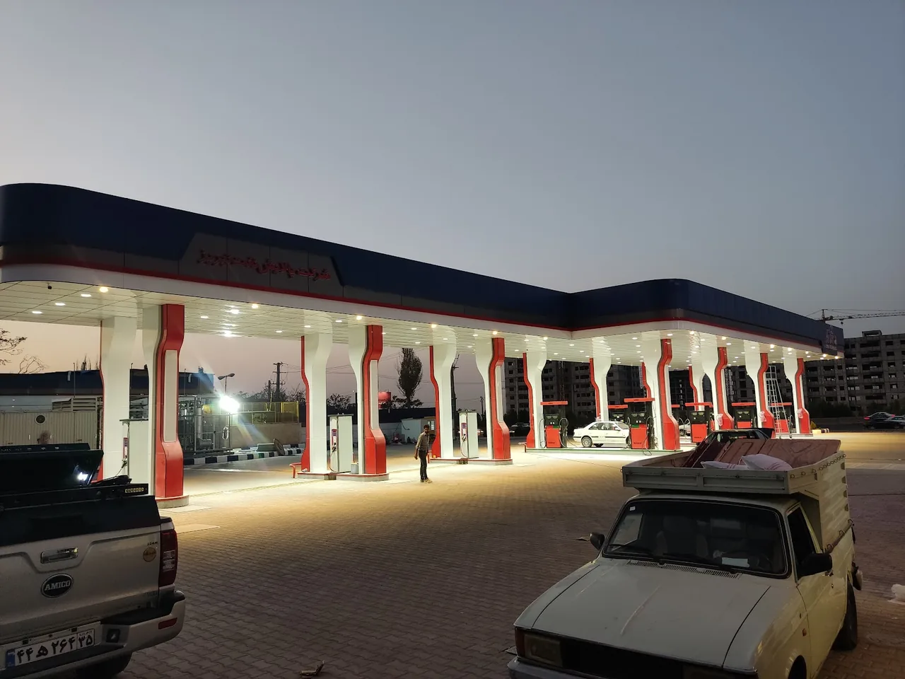 جایگاه سوخت دو منظوره انجمن حمایت از زندانیان تبریز