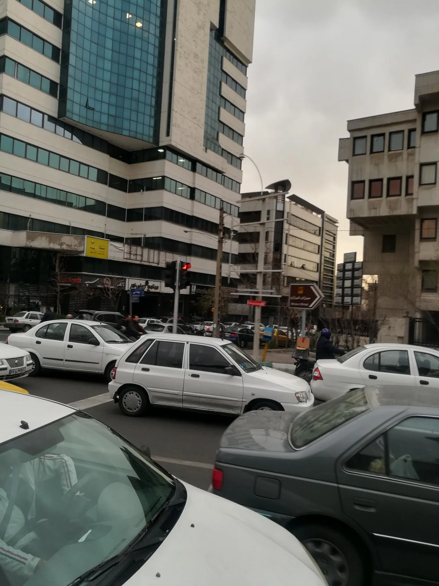 ساختمان پزشکان ۳ - درمانگاه در تهران - تصویر 2