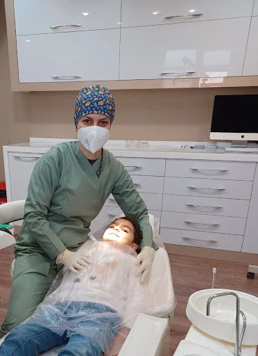 دکتر منیره حقی فر