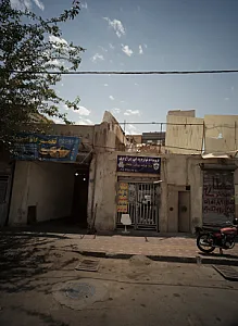 فروشگاه لوازم یدکی چراغ برق
