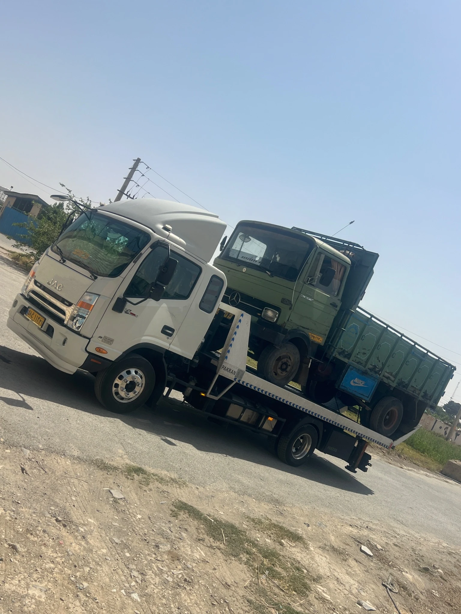 کفی خودروبر  امدادخودرو اتوبان کرج - امداد خودرو و یدک‌کش در تهران