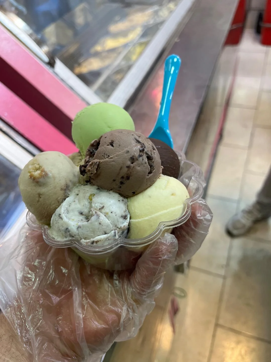 بستنی شاد