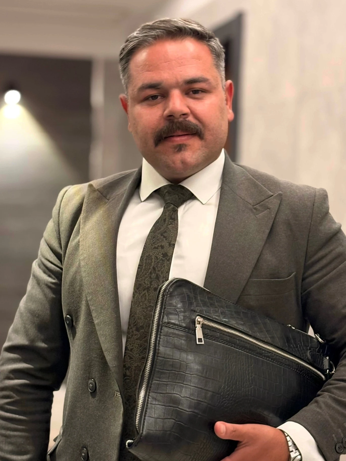 وکیل دادگستری داود ظریف - تصویر 4